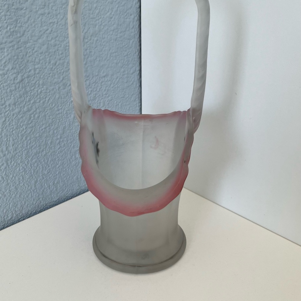 Vintage Westmoreland Frosted Pink and Gray Vase - Picture 4 of 7